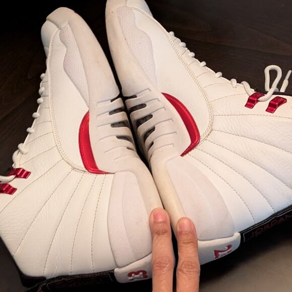 S7 2021 JORDAN 12 Retro Twist Sneakers - Picture 8 of 11